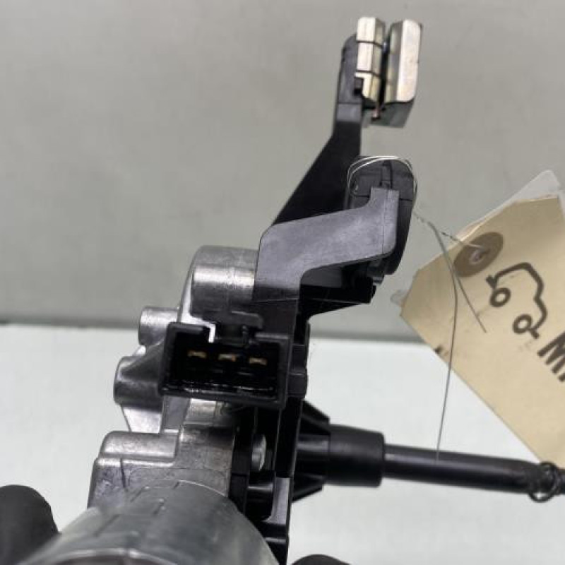 Moteur essuie glace arriere OPEL CORSA E Photo n°3