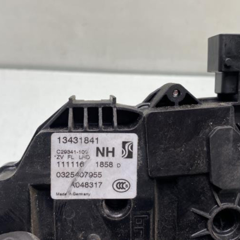 Serrure avant gauche OPEL CORSA E Photo n°5