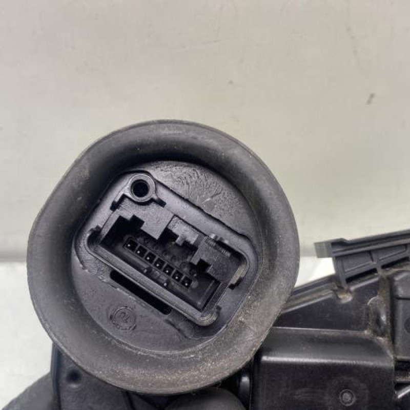 Serrure arriere gauche VOLKSWAGEN GOLF 6 Photo n°4