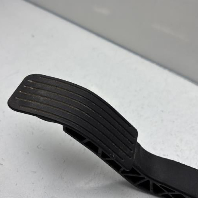 Pedale d'accelerateur PEUGEOT 208 1 Photo n°2