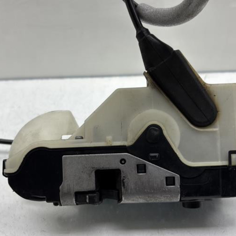 Serrure avant gauche PEUGEOT 208 1 Photo n°6