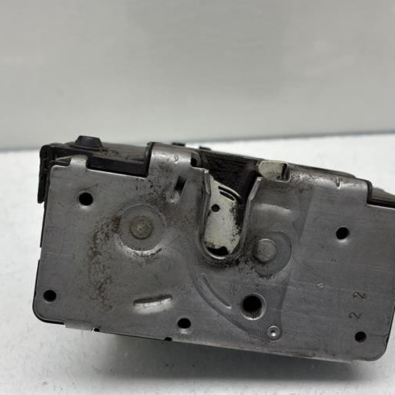 Serrure arriere droit OPEL CORSA D Photo n°5