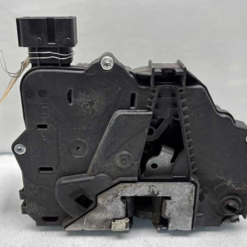 Serrure arriere gauche OPEL CORSA D Photo n°4