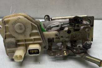 Serrure avant droit HONDA CIVIC 7
