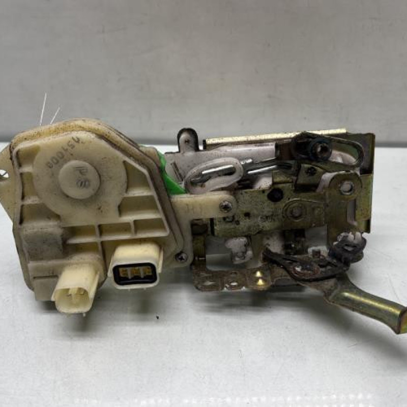 Serrure avant droit HONDA CIVIC 7 Photo n°2