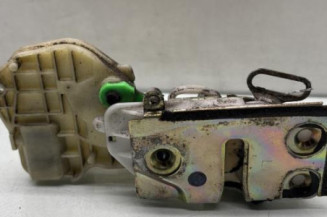 Serrure avant gauche HONDA CIVIC 7 Photo n°1