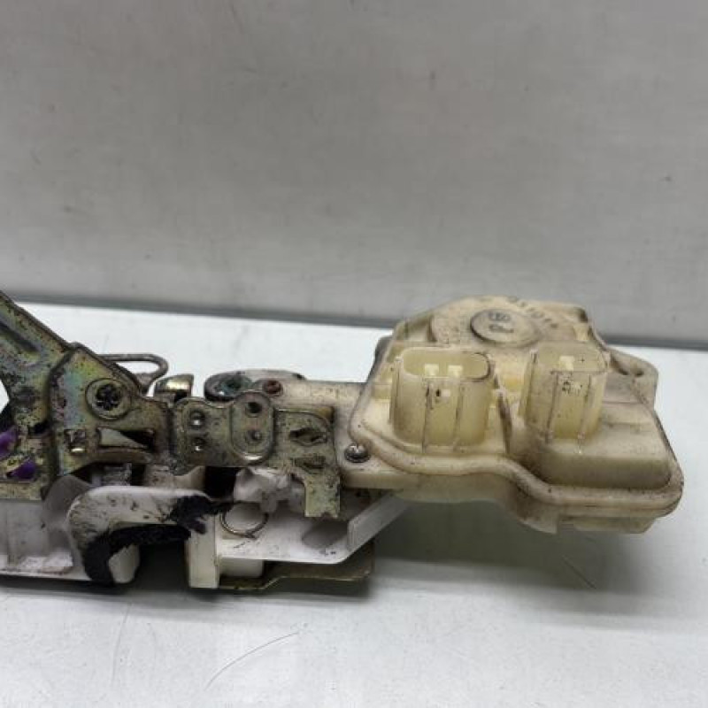 Serrure avant gauche HONDA CIVIC 7 Photo n°4