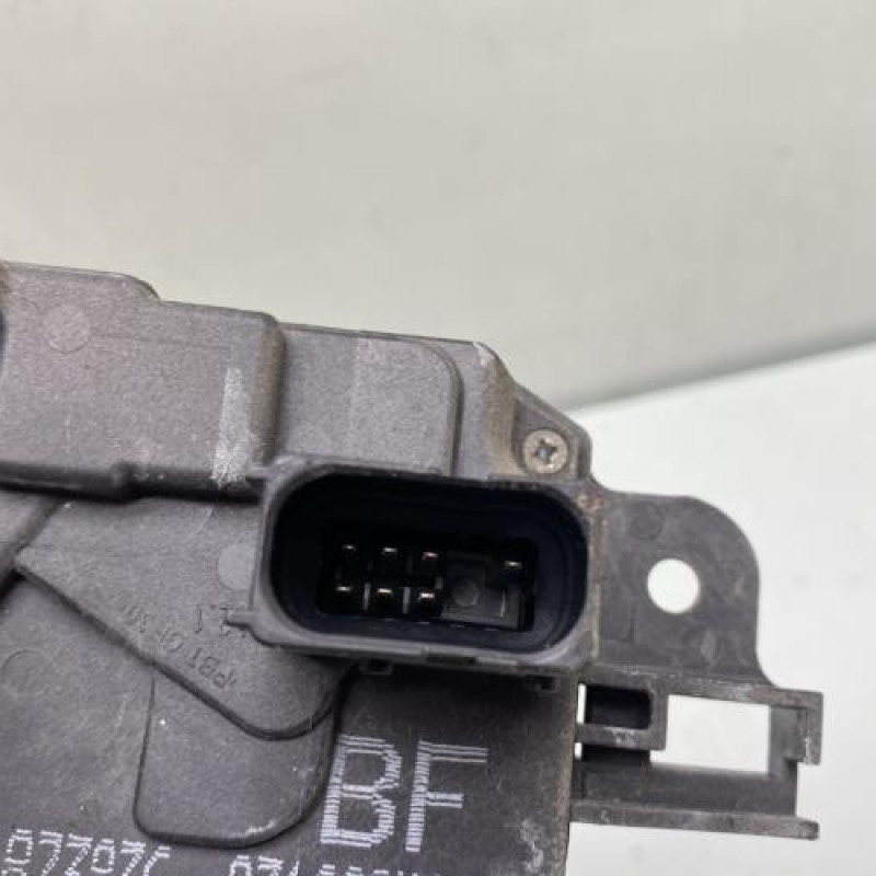 Serrure avant gauche OPEL TIGRA 2 Photo n°3