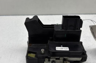 Serrure avant droit FORD FIESTA 5 Photo n°1