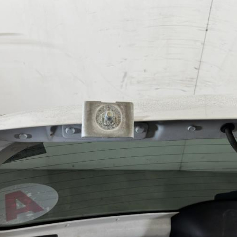 Malle/Hayon arriere RENAULT TWINGO 2 Photo n°8