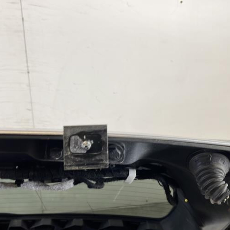 Malle/Hayon arriere PEUGEOT 308 2 Photo n°7