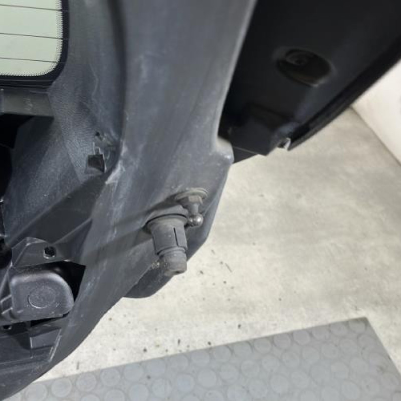 Malle/Hayon arriere PEUGEOT 308 2 Photo n°8