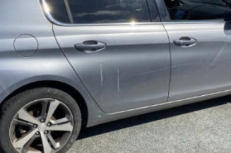 Malle/Hayon arriere PEUGEOT 308 2