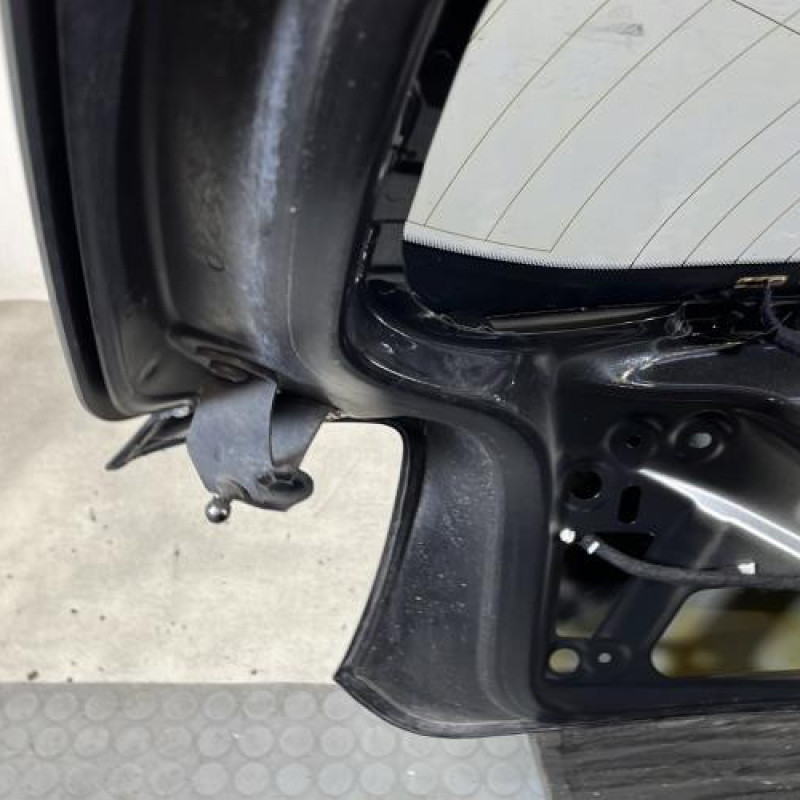 Malle/Hayon arriere BMW SERIE 1 F20 Photo n°9