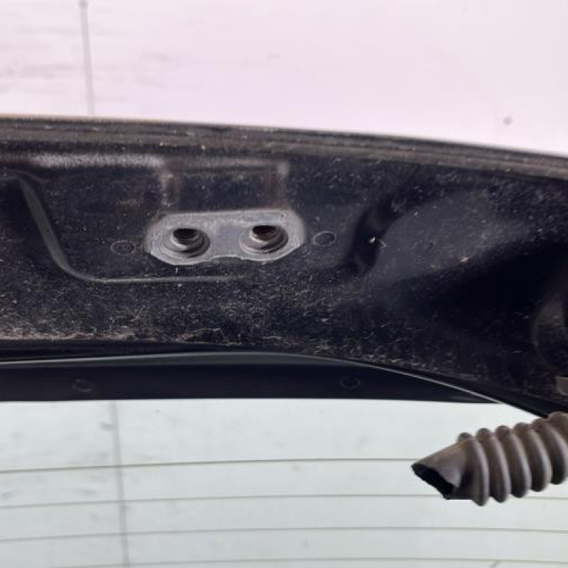 Malle/Hayon arriere TOYOTA YARIS 2 Photo n°7