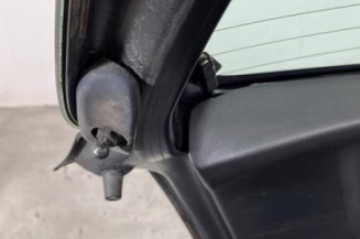 Malle/Hayon arriere TOYOTA YARIS 2