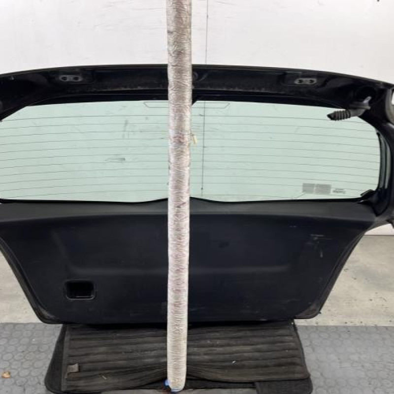 Malle/Hayon arriere TOYOTA YARIS 2 Photo n°10