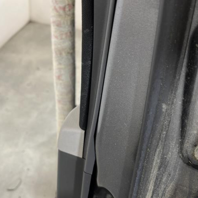 Porte arriere gauche TOYOTA YARIS 2 Photo n°4