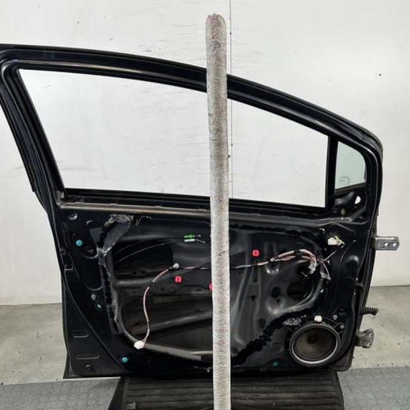 Porte avant gauche TOYOTA YARIS 2 Photo n°6