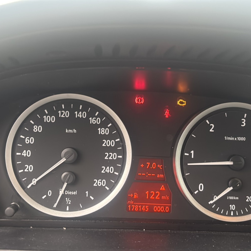 BMW SERIE 5 E60 PHASE 2 520d 2.0D - 16V TURBO Photo n°15