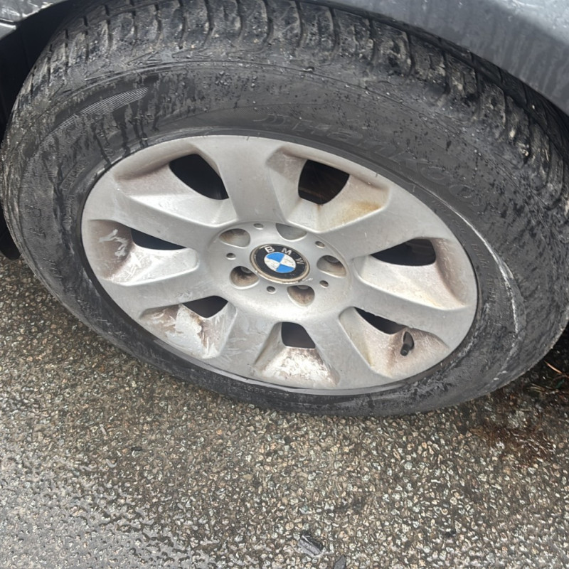 BMW SERIE 5 E60 PHASE 2 520d 2.0D - 16V TURBO Photo n°19