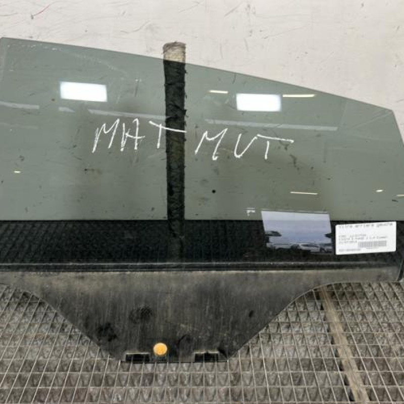 Vitre arriere gauche FORD FIESTA 6 Photo n°1