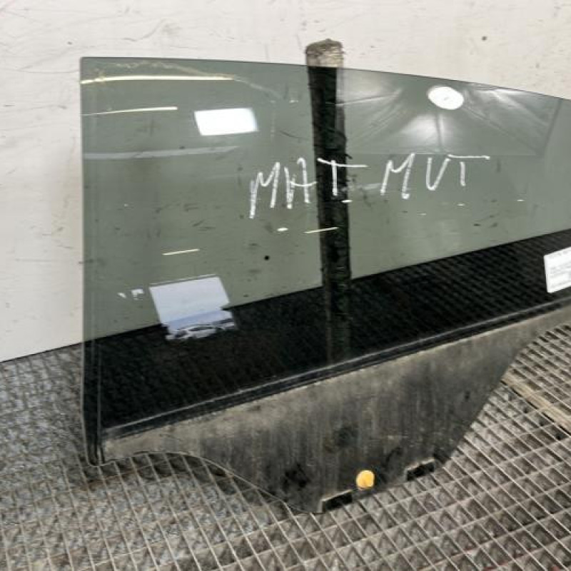 Vitre arriere gauche FORD FIESTA 6 Photo n°2