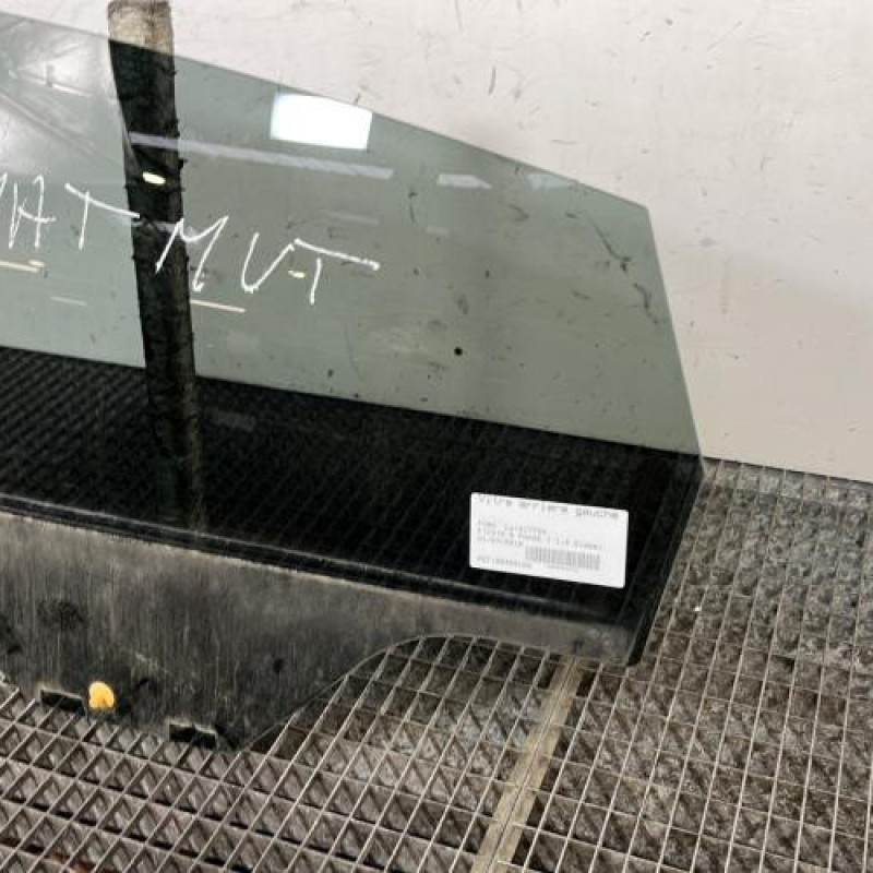 Vitre arriere gauche FORD FIESTA 6 Photo n°3