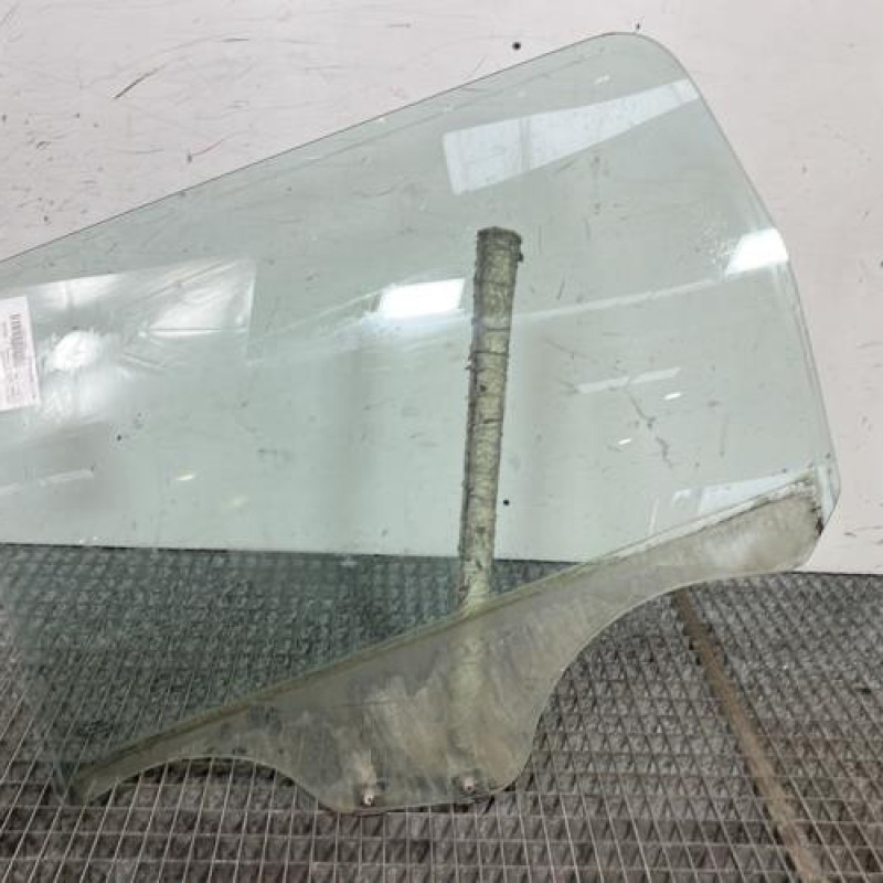 Vitre arriere gauche DACIA LOGAN MCV 1 Photo n°1