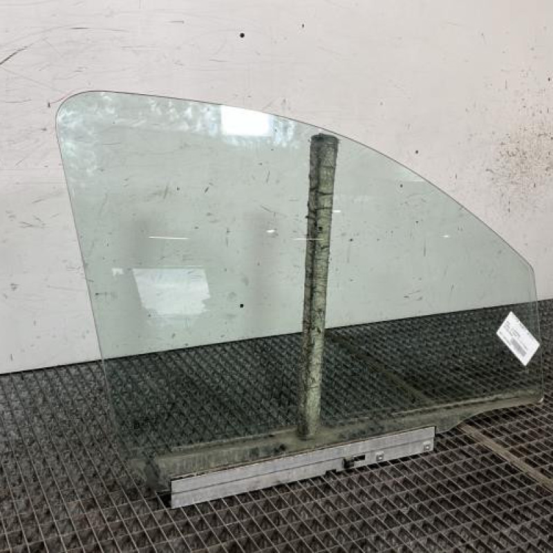 Vitre avant droit OPEL COMBO C Photo n°3