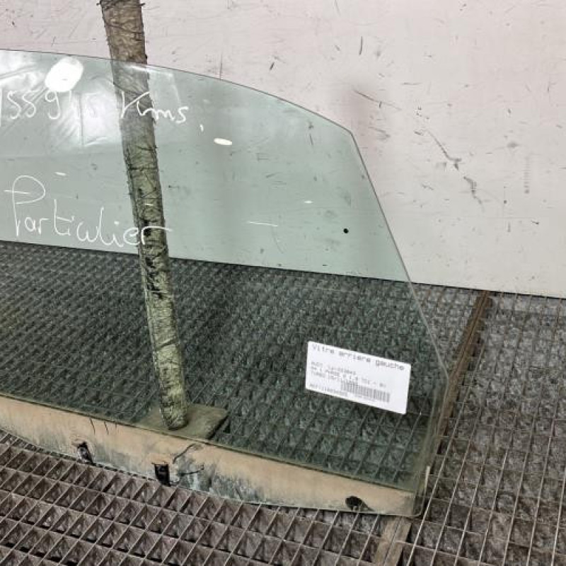 Vitre arriere gauche AUDI A4 1 Photo n°2