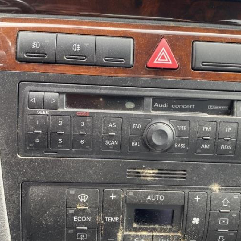 Vitre arriere gauche AUDI A4 1 Photo n°13