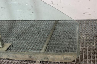 Vitre avant droit VOLKSWAGEN NEW BEETLE 1