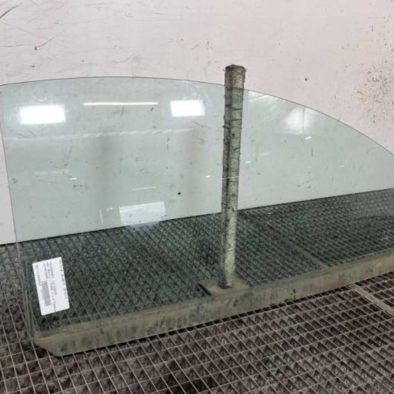 Vitre avant droit VOLKSWAGEN NEW BEETLE 1 Photo n°3