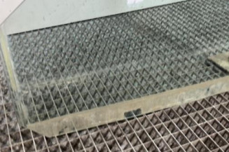 Vitre avant gauche VOLKSWAGEN NEW BEETLE 1