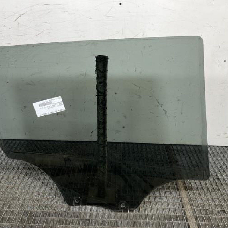 Vitre arriere gauche PEUGEOT 2008 1 Photo n°4