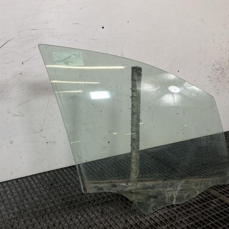 Vitre avant droit PEUGEOT 208 1 Photo n°3