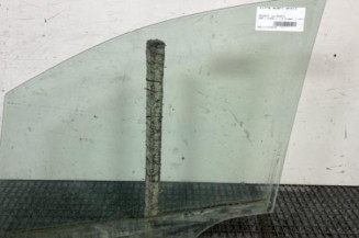 Vitre avant droit PEUGEOT 208 1