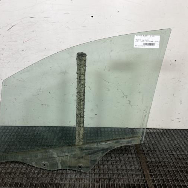 Vitre avant droit PEUGEOT 208 1 Photo n°4