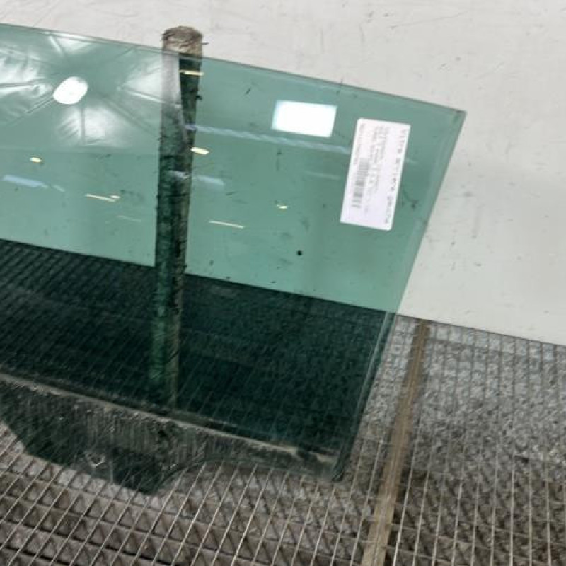 Vitre arriere gauche VOLKSWAGEN GOLF 7 Photo n°3