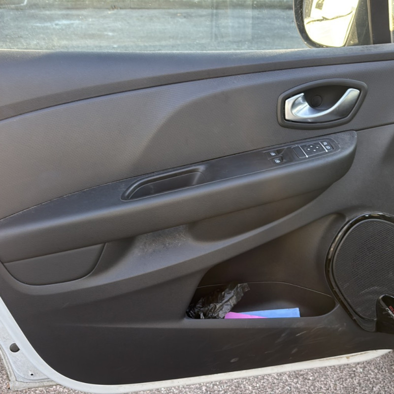 RENAULT CLIO 4 PHASE 2 0.9i - 12V TURBO TCE 75 Photo n°10