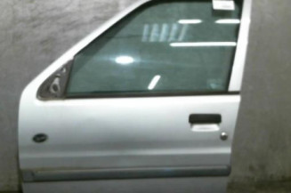 Porte avant gauche PEUGEOT 106 Photo n°1