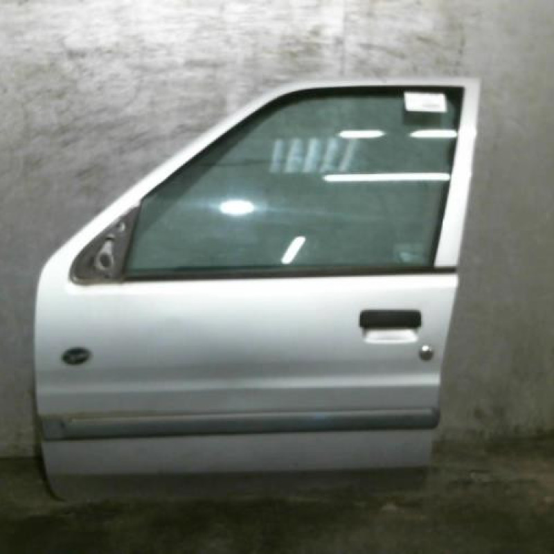 Porte avant gauche PEUGEOT 106 Photo n°1
