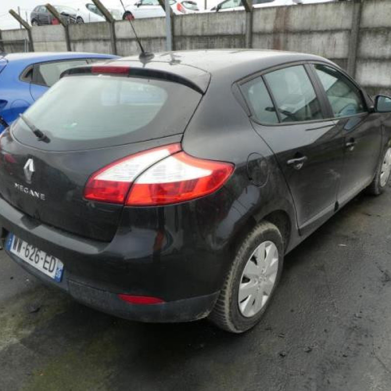 Malle/Hayon arriere RENAULT MEGANE 3 Photo n°9
