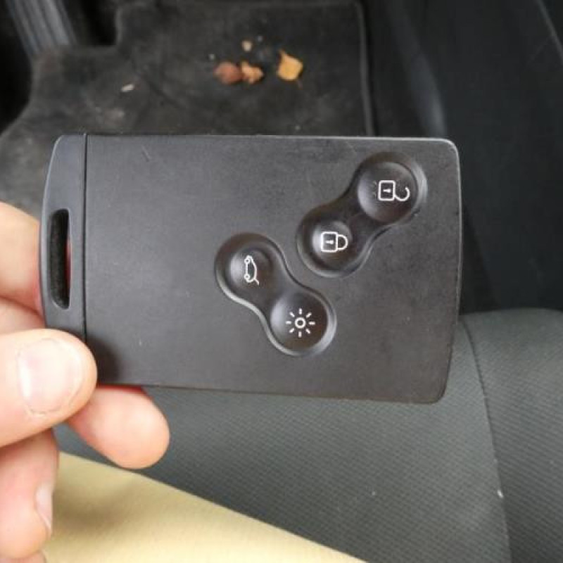 Malle/Hayon arriere RENAULT MEGANE 3 Photo n°12