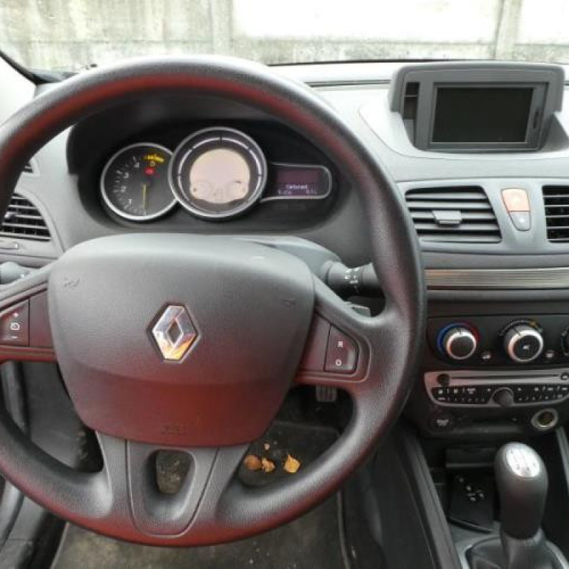 Malle/Hayon arriere RENAULT MEGANE 3 Photo n°13