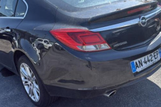 Pare boue avant gauche OPEL INSIGNIA 1