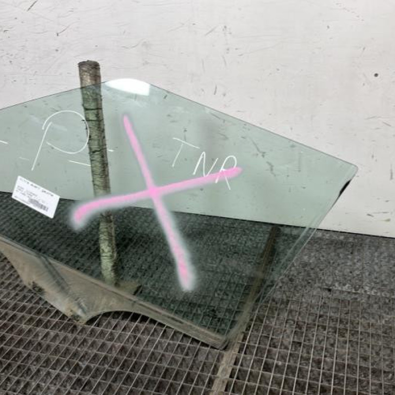 Vitre avant gauche SKODA FABIA 2 Photo n°3