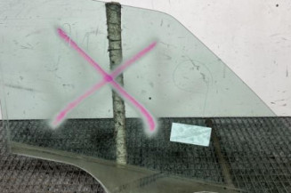 Vitre avant gauche SKODA FABIA 2