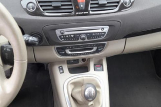 Pare boue avant droit RENAULT GRAND SCENIC 3